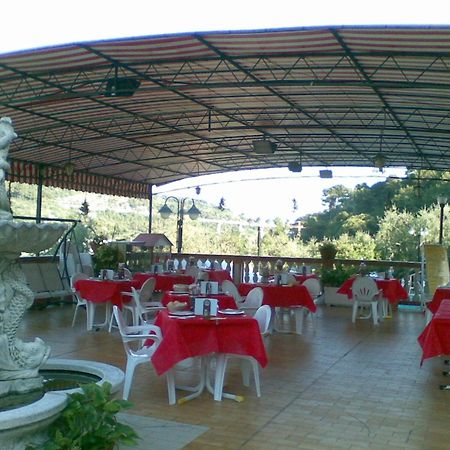 Albergo Ristorante San Matteo San Bartolomeo al Mare Kültér fotó