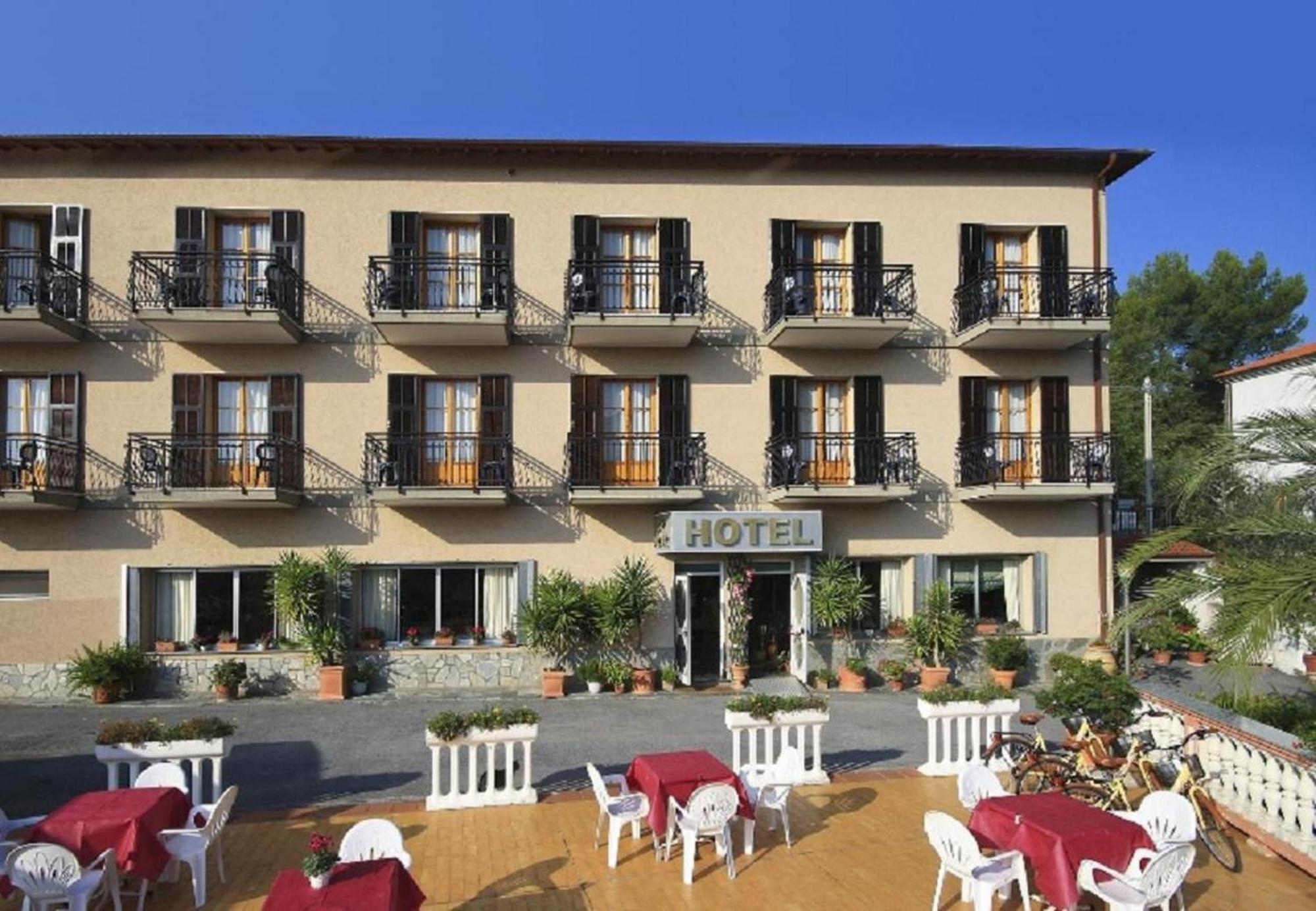 Albergo Ristorante San Matteo San Bartolomeo Al Mare Kültér fotó